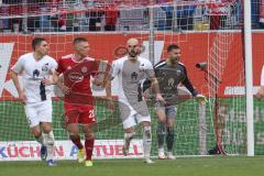 2.BL; Fortuna Düsseldorf - FC Ingolstadt 04; Torwart Dejan Stojanovic (39 FCI) peitscht seine Team an, Nico Antonitsch (5, FCI) Hennings Rouwen (28 DUS) Nikola Stevanovic (15, FCI)