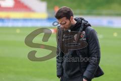 3. Liga; FSV Zwickau - FC Ingolstadt 04; Cheftrainer Guerino Capretti (FCI) vor dem Spiel, Kopf gesenkt