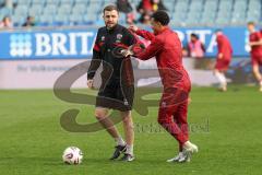 3. Liga - Saison 2025/26 - SV Wehen/Wiesbaden - FC Ingolstadt 04  - Co Tr.Talententw. /Übergangsbereich Fabian Reichler (FCI) - Emilio Kehrer (Nr.44 - FCI) - Foto: Meyer Jürgen