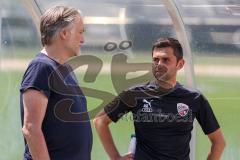 Bayernliga Süd - Saison 2022/2023 - FC Ingolstadt 04 II -  Trainingsauftakt - Dietmar Beiersdorfer Geschäftsführer Sport & Kommunikation im Gespräch mit Käs Alexander Trainer FCI  -  Foto: Meyer Jürgen