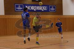 Hallenturnier Gaimersheim - Saison 2025/26 - DJK Ingolstadt - FC Hitzhofen - Christoph Thomas gelb Hitzhofen - Mika Schillig blau DJK - Foto: Meyer Jürgen