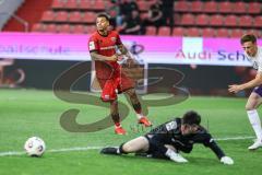 3. Liga; FC Ingolstadt 04 - Erzgebirge Aue; Emilio Kehrer (44, FCI) Torchance verpasst Torwart Lord Louis (22 Aue) Seiffert Moritz (30 Aue)