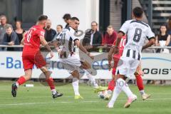 3. Liga; Toto-Pokal - VfB Forstinning - FC Ingolstadt 04; Ognjen Drakulic (30, FCI) Fredrik Carlsen (8, FCI) Zweikampf Kampf um den Ball
