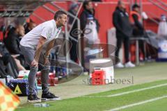 3. Liga; FC Ingolstadt 04 - Borussia Dortmund II; an der Seitenlinie, Spielerbank Cheftrainer Michael Köllner (FCI)