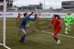 2. Frauen-Bundesliga - Saison 2021/2022 - FC Ingolstadt 04 - VFL Wolfsburg II - Fritz Anna-Lena (#19 FCI) mit einer Torchance - Wagner Melanie Torwart Wolfsburg - Foto: Meyer Jürgen