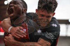 3. Liga - Saison 2026/27 - FC Ingolstadt 04 - SV Wehen Wiesbaden - Obed Ugondu (Nr.17 - FCI) mit dem 2:2 Ausgleichstreffer - jubel  - Linus Rosenlöcher (Nr.19 - FCI) Foto: Meyer Jürgen