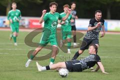 Bezirksliga - Saison 2024/25- FC Fatih - VFB Eichstätt II  - Julian Scholl grün Eichstätt  - Dardan Berisha schwarz Fatih - Foto: Meyer Jürgen