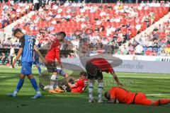 2.BL; Hannover 96 - FC Ingolstadt 04; Arian Llugiqi (29, FCI) zu spät Torwart Martin Hansen (1 Hannover) hält