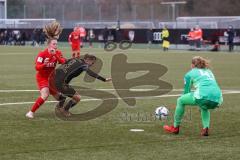 2. Frauen-Bundesliga - Saison 2021/2022 - FC Ingolstadt 04 - FC Bayern München II - Maier Ramona (#18 FCI) - Schuster Amelie schwarz München - Guha Valerie Torwart München - Foto: Meyer Jürgen