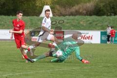 Kreisliga - Saison 2025/26- SV Zuchering - FC Mindelstetten - Fabian Sangl TW Mindelstetten - Leander Friedl rot Zuchering - Foto: Meyer Jürgen