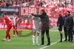 3. Liga - Saison 2023/24 - Rot-Weiss Essen - FC Ingolstadt 04 -  - Jannik Mause (Nr.7 - FCI) - Cheftrainer Michael Köllner (FCI) - Foto: Meyer Jürgen