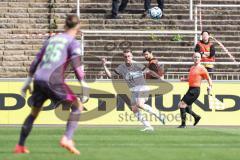 3. Liga; Borussia Dortmund II - FC Ingolstadt 04; Jannik Mause (7, FCI) Torwart Marcel Laurentz Lotka (35 BVB2)