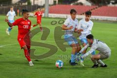 Bayernliga - U17 - Saison 2022/2023 - FC Ingolstadt 04 -  1860 München - Polat Arel rot FCI - Torwart Dunker Mauricio 1860 München - Foto: Meyer Jürgen