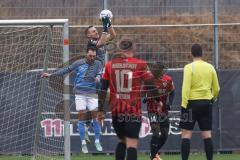 3. Liga; Testspiel - FC Ingolstadt 04 - Chemnitzer SC; Torwart Marius Funk (1, FCI) hält sicher Hans Nunoo Sarpei (18 FCI) Max Dittgen (10, FCI) Oman Adil Kurt (8 CSC)