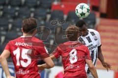 3. Liga - Saison 2026/27 - SC Sonnenhof Großaspach - FC Ingolstadt 04 - Obed Ugondu (Nr.17 - FCI) - Elias Rahn (Nr.8 - Großaspach) - Foto: Meyer Jürgen