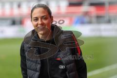 3. Liga; FC Ingolstadt 04 - SV Waldhof Mannheim; Cheftrainerin Sabrina Wittmann (FCI) vor dem Spiel