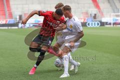 3. Fußball-Liga - Saison 2022/2023 - FC Ingolstadt 04 - SpVgg Bayreuth - Justin Butler (Nr.31 - FCI) - Nicolas Andermatt (Nr.30 - SpVgg Bayreuth) - Foto: Meyer Jürgen