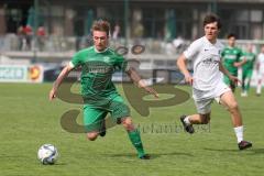 Bezirksliga - Saison 2024/25 - FC Gerolfing - SV Waldeck-München - Lukas Achhammer (Nr.9 - FC Gerolfing) - Philip Schemat weiss Waldeck - Foto: Meyer Jürgen
