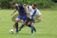 A-Klasse - SV Oberstimm - SV Haunwöhr - Julius Walter blau Haunwöhr - Artur Rudnyev weiss Oberstimm - Foto: Jürgen Meyer