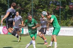 Bezirksliga - Saison 2024/25 - FC Gerolfing - SpVgg Feldmoching - Stefan Hoffmann (Nr.8 - FC Gerolfing) mitte - Robert Leidenberger grau Feldmoching - Florian Grosz (Nr.7 - FC Gerolfing) - Foto: Meyer Jürgen