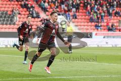 2.BL; FC Ingolstadt 04 - FC ST. Pauli; Tor Jubel Treffer Dennis Eckert Ayensa (7, FCI) mit Merlin Röhl (34, FCI) Nikola Stevanovic (15, FCI)