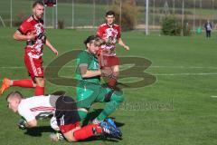 Kreisklasse - Saison 2022/2023 - SV Lippertshofen - SV Stammham - Thomas Paul grün Lippertshofen mit einer Torchance - Niklas Schüssel Torwart Stammham - Foto: Meyer Jürgen