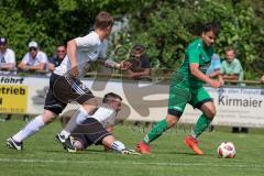 Kreisliga - TSV Baar Ebenhausen - TSV Gaimersheim - Denis Janjic grün Gaimersheim - Manuel Breyer weiss beim laufen Ebenhausen - Foto: Jürgen Meyer