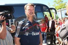 Audi - Fahrzeugübergabe an den FC Bayern - Saison 2009/2010 - Louis van Gaal