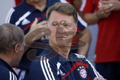 Audi - Fahrzeugübergabe an den FC Bayern - Saison 2009/2010 - Louis van Gaal