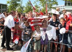 Audi - Fahrzeugübergabe an den FC Bayern - Saison 2009/2010