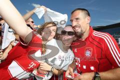 FC Bayern holt die Fahrzeuge bei Audi ab - Frank Ribery