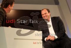 Sportmanager Christian Nerlinger FC Bayern München bei Audi Star Talk mit Moderator Klaus Gronewald