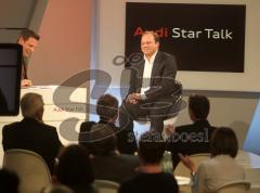 Sportmanager Christian Nerlinger FC Bayern München bei Audi Star Talk mit Moderator Klaus Gronewald