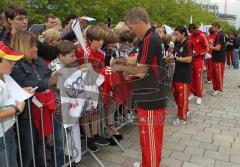 FC Bayern - Fahrzeugübergabe Audi - Saison 2011-2012 - Bastian Schweinsteiger