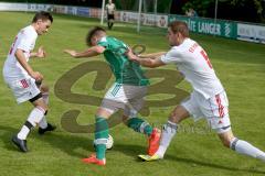 Landesliga SüdOst Fußball - FC Gerolfing - FC Ergolding - Graßl Sebastian #8 grün Gerolfing - Sigl Thomas #5 weiss Ergolding - Eschlberger Stepahn #3 weiss Ergolding - Foto: Jürgen Meyer