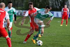 Landesliga Südost - FC Gerolfing - SV Erlbach - Hallmen Phillipp #19 grün Gerolfing - Kuhn Lukas rot Erlbach - Foto: Jürgen Meyer