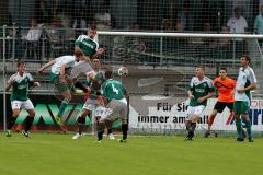 FC Gerolfing - TUS Holzkirchen - Kubicek Andre #4 grün FC Gerolfing - Schmidt Adriano #13 grün FC Gerolfing - Hardok Eduard #3 grün FC Gerolfing - Kellner Stefan # 12 grün im Sprung FC Gerolfing - Foto: Jürgen Meyer