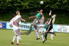 Landesliga SüdOst Fußball - FC Gerolfing - FC Ergolding - Sadadi Itua #9 grün Gerolfing - Hanglberger Michael Torwart Ergolding - Foto: Jürgen Meyer