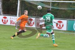 Landesliga 2015/16 - FC Gerolfing - TSV Eching - Hornof Franz Torwart Eching - Robinson Adrian grün Gerolfing - Foto: Jürgen Meyer