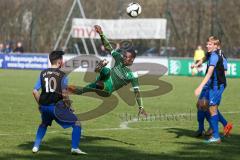 Landesliga 2015/16 - FC Gerolfing - SV Planegg - Krailing - Adrian Robinson grün Gerolfing - Maximilian Demmer #4 blau Planegg - Paul Wilnauer #6 blau Planegg - Osman Yontar #10 blau Planegg - Foto: Jürgen Meyer