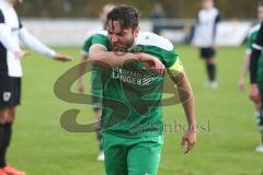 Landesliga 2015/16 - FC Gerolfing - TSV Eching - Onur Keskin Gerolfing wurde am Mund getroffen - Foto: Jürgen Meyer