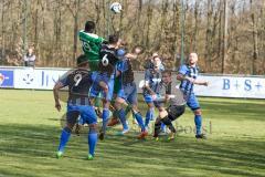 Landesliga 2015/16 - FC Gerolfing - SV Planegg - Krailing - Adrian Robinson grün #19 Gerolfing - Paul Wilnauer #6 blau Planegg - Patrick Nothhaft Torwart Planegg - Foto: Jürgen Meyer