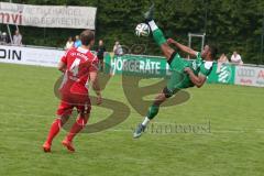 Landesliga 2015/16 - Relegation - FC Gerolfing - TSV Gilching - Sadadi Itua grün Gerolfing mit einem Seitfallrückzieher - Foto: Jürgen Meyer