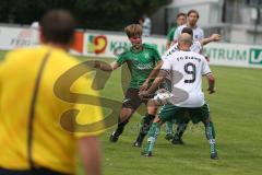 BZL Oberbayern Nord - Saison 2016/17 -  FC Gerolfing - TSV Erding - Philipp Haunschild grün Gerolfing - Gianfranco Soave weiß Erding - Gianluca Simari #7 weiß Erding - Foto: Jürgen Meyer