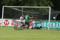 BZL Oberbayern Nord - Saison 2016/17 -  FC Gerolfing - TSV Erding - Der 1:0 Führungstreffer durch Artan Halimi #10 Gerolfing - Timo Dörhöfer Torwart Erding - Foto: Jürgen Meyer