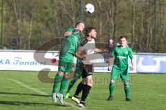 BZL Oberbayern Nord - Saison 2016/17 -  FC Gerolfing - TSV Jetzendorf - Nicolas Ledl #8 weiss Gerolfing - Tobias Hänschke #21 grün Jetzendorf - Foto: Jürgen Meyer