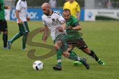 BZL Oberbayern Nord - Saison 2016/17 -  FC Gerolfing - TSV Erding - Den Lovric #20 grün Gerolfing - Gianfranco Soave #9 weiß Erding -  Foto: Jürgen Meyer