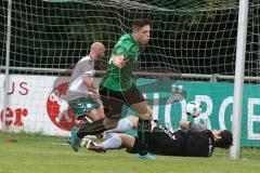 BZL Oberbayern Nord - Saison 2016/17 -  FC Gerolfing - TSV Erding - Der 1:0 Führungstreffer durch Artan Halimi #10 Gerolfing - Timo Dörhöfer Torwart Erding - Foto: Jürgen Meyer