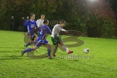 Kreisliga 1 - FC Gerolfing - SV Karlshuld -  Philipp Haunschild weiss Gerolfing - Armin Bortenschlager blau Karlshuld - Foto: Jürgen Meyer