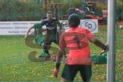 Liga Pokal Kreisliga  - FC Grün Weiss Ingolstadt - FC Sandersdorf - Deniz Apaydin Torwart Grün Weiss Ing - Sandro Rott schwarz Sandersdorf - Inan Düzgün Grün Weiss Ing - Foto: Jürgen Meyer